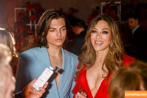 Elizabeth Hurley photo #0449