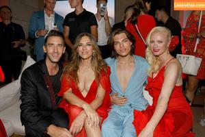 Elizabeth Hurley photo #0453