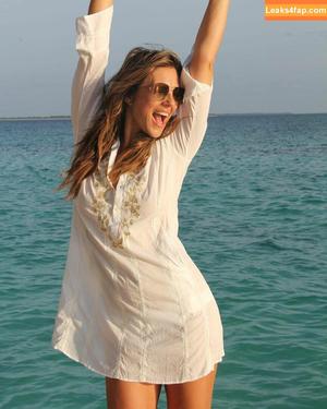 Elizabeth Hurley photo #0769