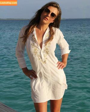 Elizabeth Hurley photo #0770