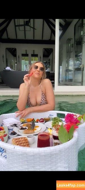 Elizabeth Hurley photo #0966
