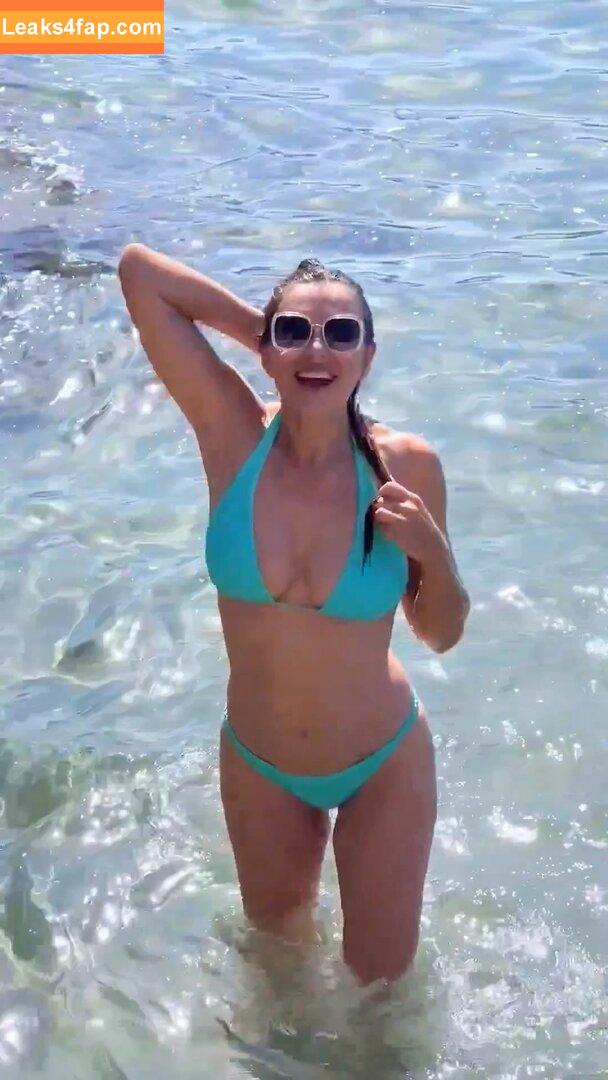 Elizabeth Jane Hurley / ElizabethHurley / elizabethhurleybeach leaked photo photo #0111