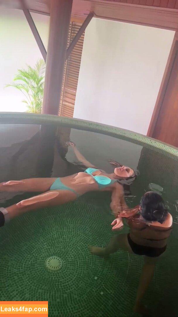 Elizabeth Jane Hurley / ElizabethHurley / elizabethhurleybeach leaked photo photo #0148
