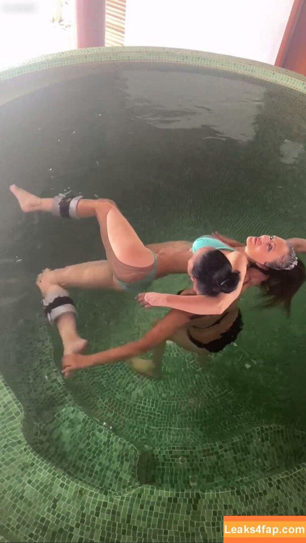 Elizabeth Jane Hurley / ElizabethHurley / elizabethhurleybeach leaked photo photo #0149