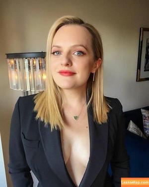 Elizabeth Moss photo #0016