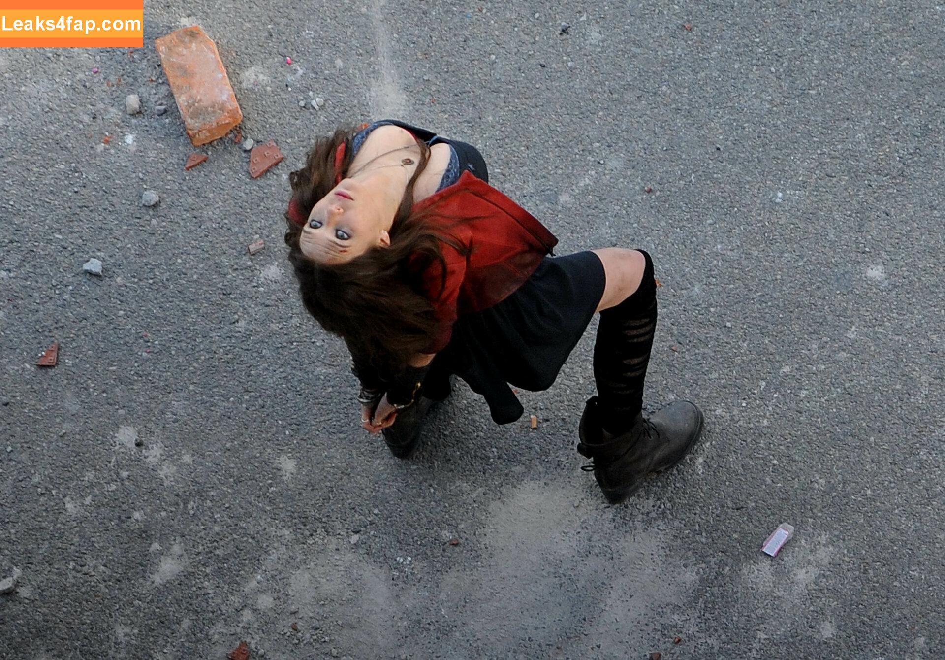 Elizabeth Olsen / elizabetholsendaily / lizabeth_olsen leaked photo photo #0015