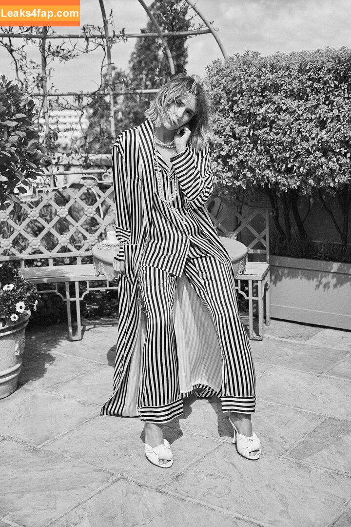 Elizabeth Olsen / elizabetholsendaily / lizabeth_olsen leaked photo photo #0103