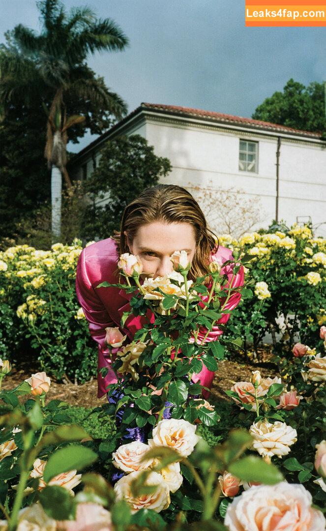 Elizabeth Olsen / elizabetholsendaily / lizabeth_olsen leaked photo photo #0106