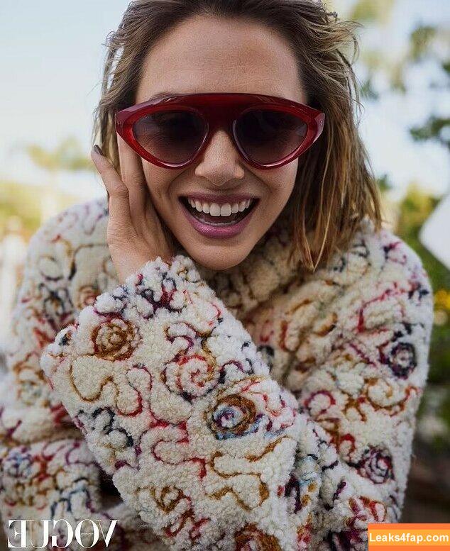Elizabeth Olsen / elizabetholsendaily / lizabeth_olsen leaked photo photo #0126