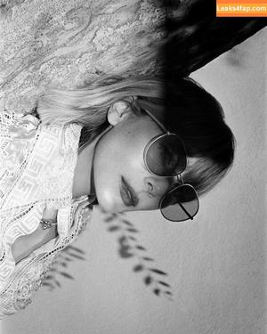 Elizabeth Olsen photo #0180