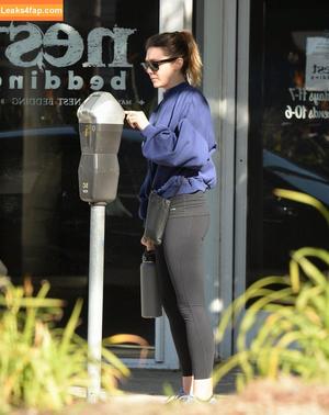 Elizabeth Olsen photo #0300