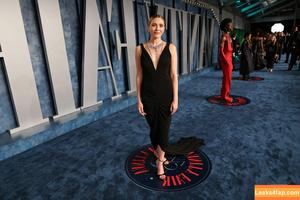 Elizabeth Olsen photo #0399