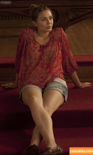 Elizabeth Olsen photo #0979