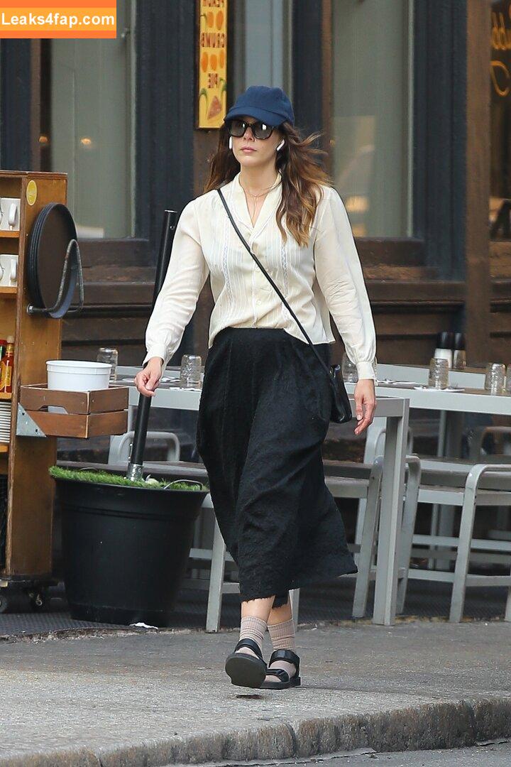 Elizabeth Olsen / elizabetholsendaily / lizabeth_olsen leaked photo photo #1287