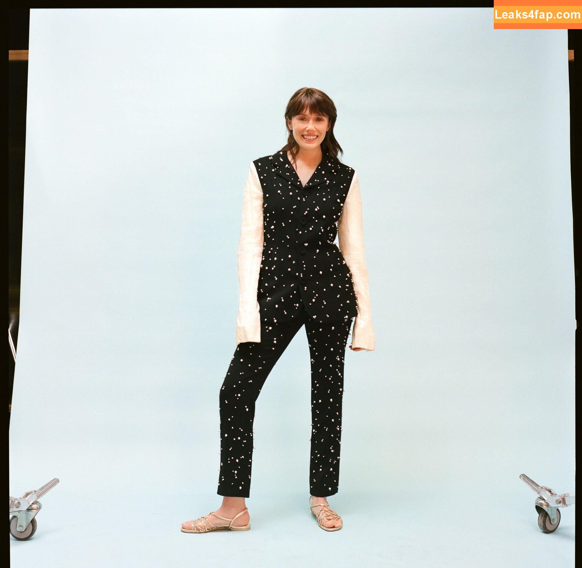 Elizabeth Olsen / elizabetholsendaily / lizabeth_olsen leaked photo photo #1575