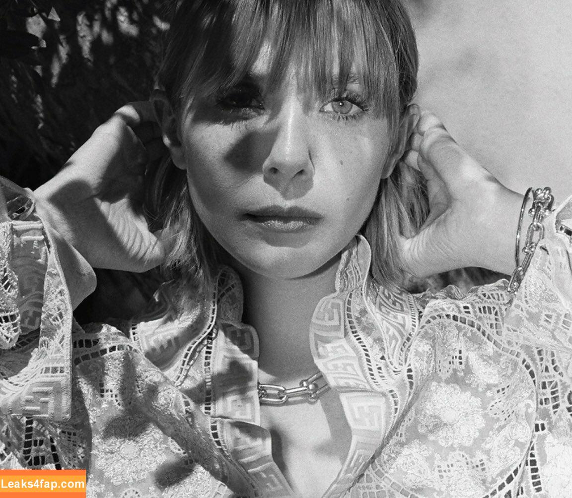 Elizabeth Olsen / elizabetholsendaily / lizabeth_olsen leaked photo photo #1589