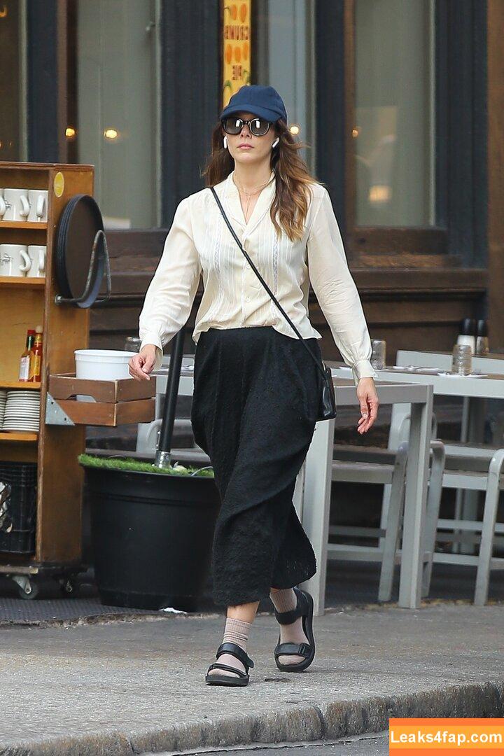 Elizabeth Olsen / elizabetholsendaily / lizabeth_olsen leaked photo photo #1723