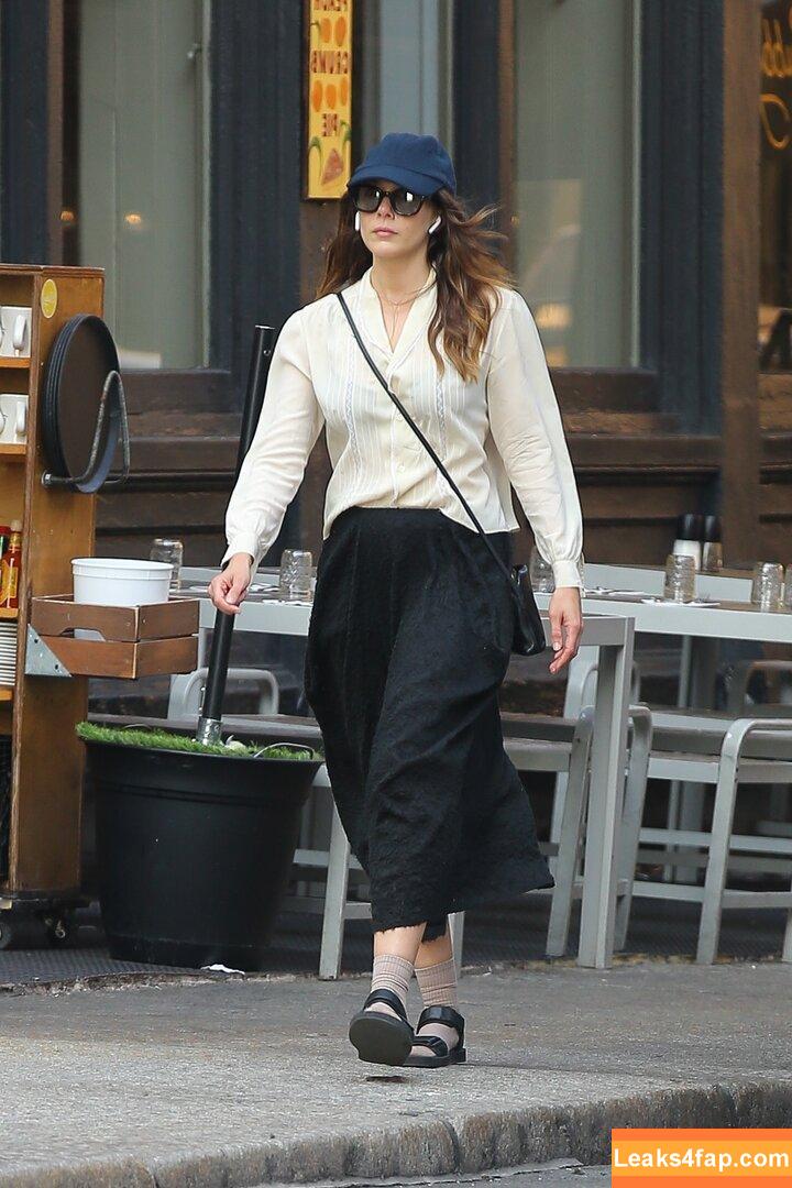 Elizabeth Olsen / elizabetholsendaily / lizabeth_olsen leaked photo photo #1725