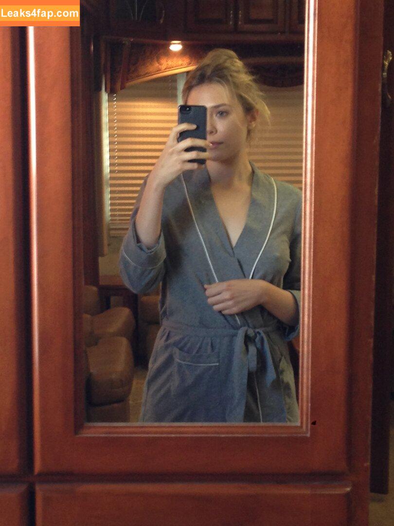 Elizabeth Olsen / elizabetholsendaily / lizabeth_olsen leaked photo photo #1920