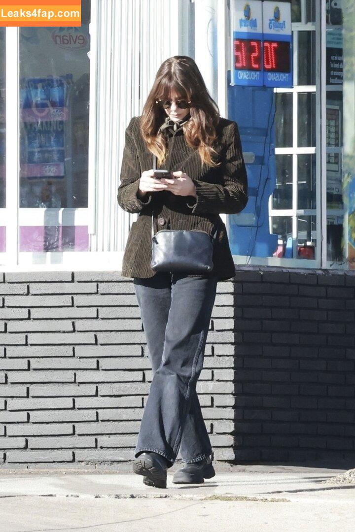 Elizabeth Olsen / elizabetholsendaily / lizabeth_olsen leaked photo photo #1946