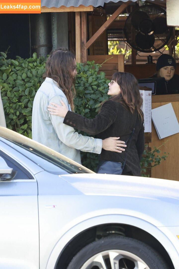 Elizabeth Olsen / elizabetholsendaily / lizabeth_olsen leaked photo photo #1960