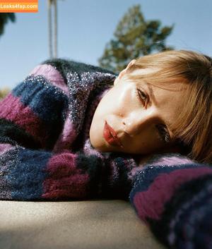 Elizabeth Olsen photo #1591