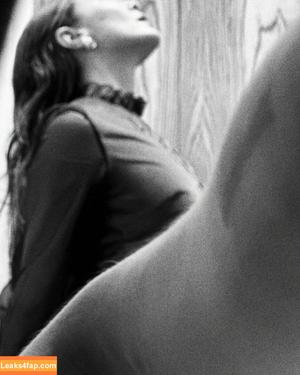 Elizabeth Olsen photo #1803