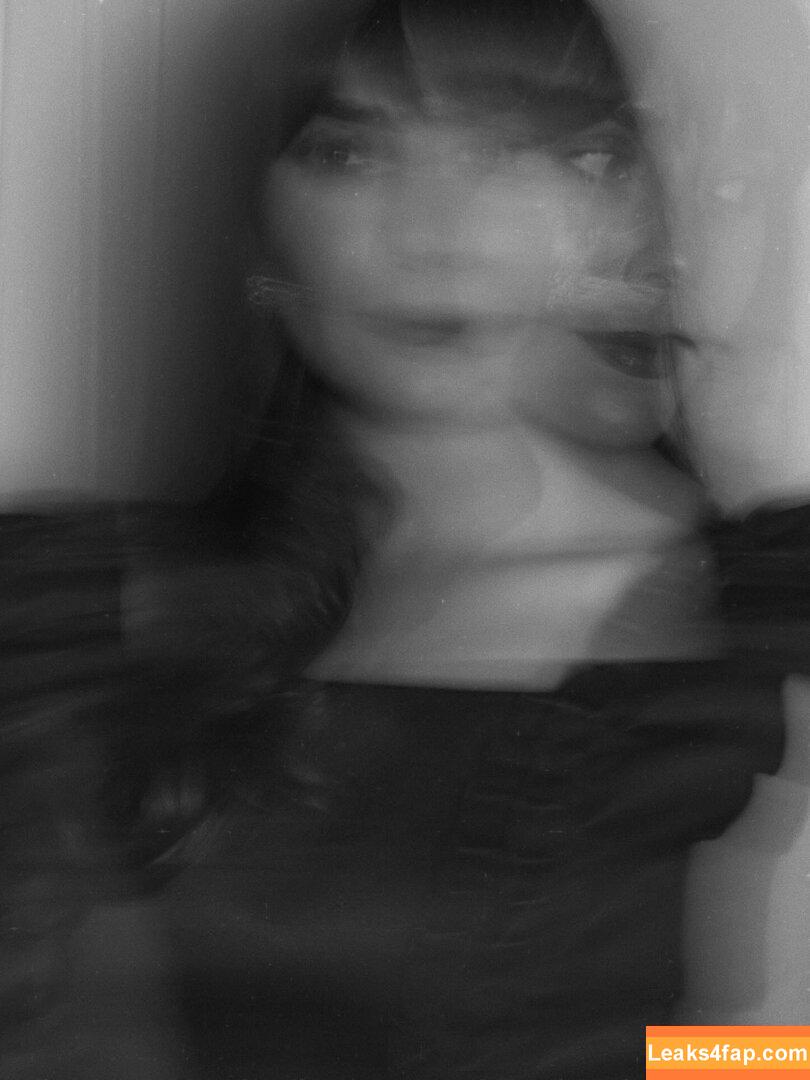 Elizabeth Olsen / elizabetholsendaily / lizabeth_olsen leaked photo photo #2335