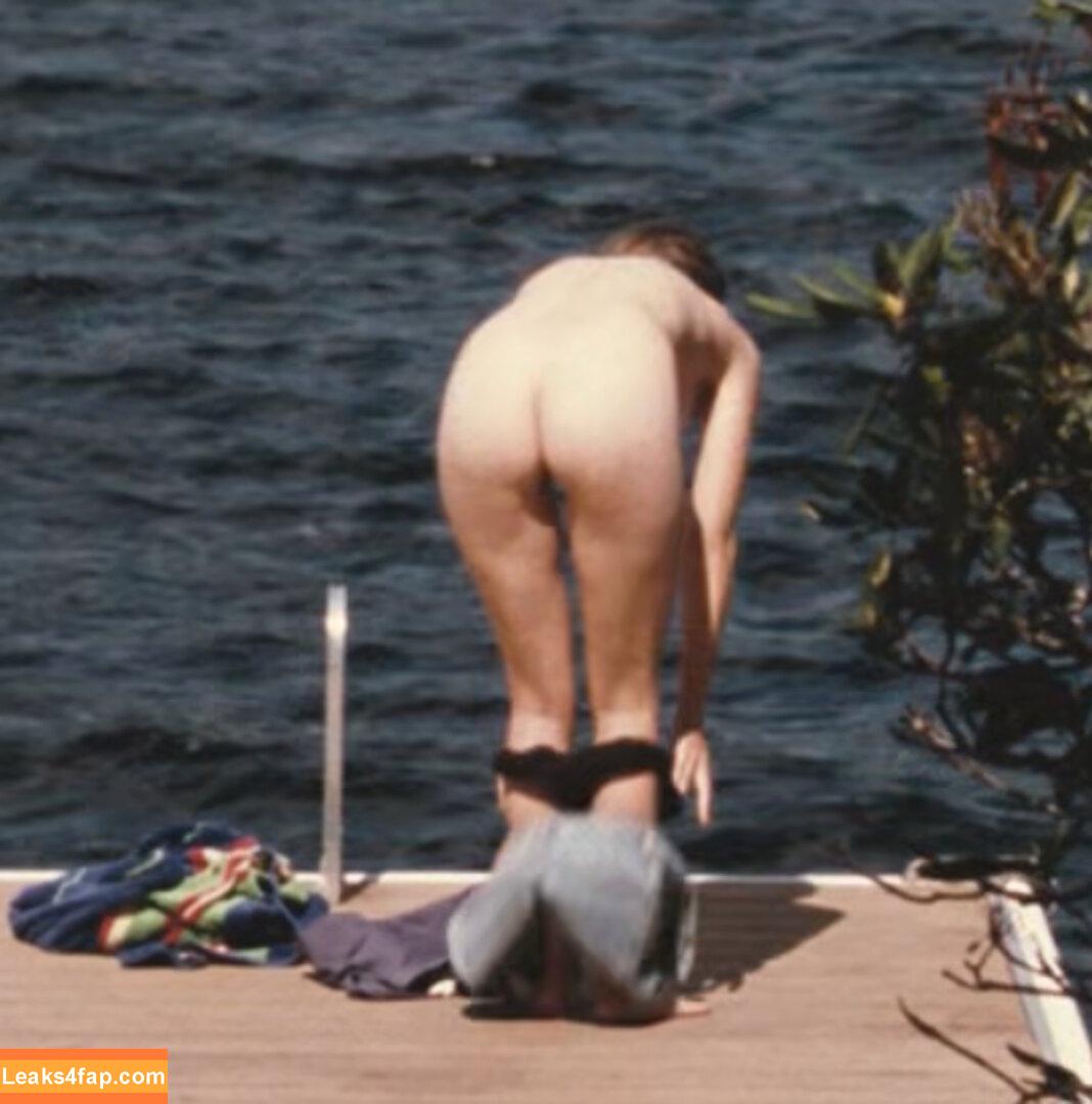 Elizabeth Olsen / elizabetholsendaily / lizabeth_olsen leaked photo photo #2352