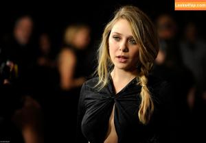 Elizabeth Olsen photo #2049