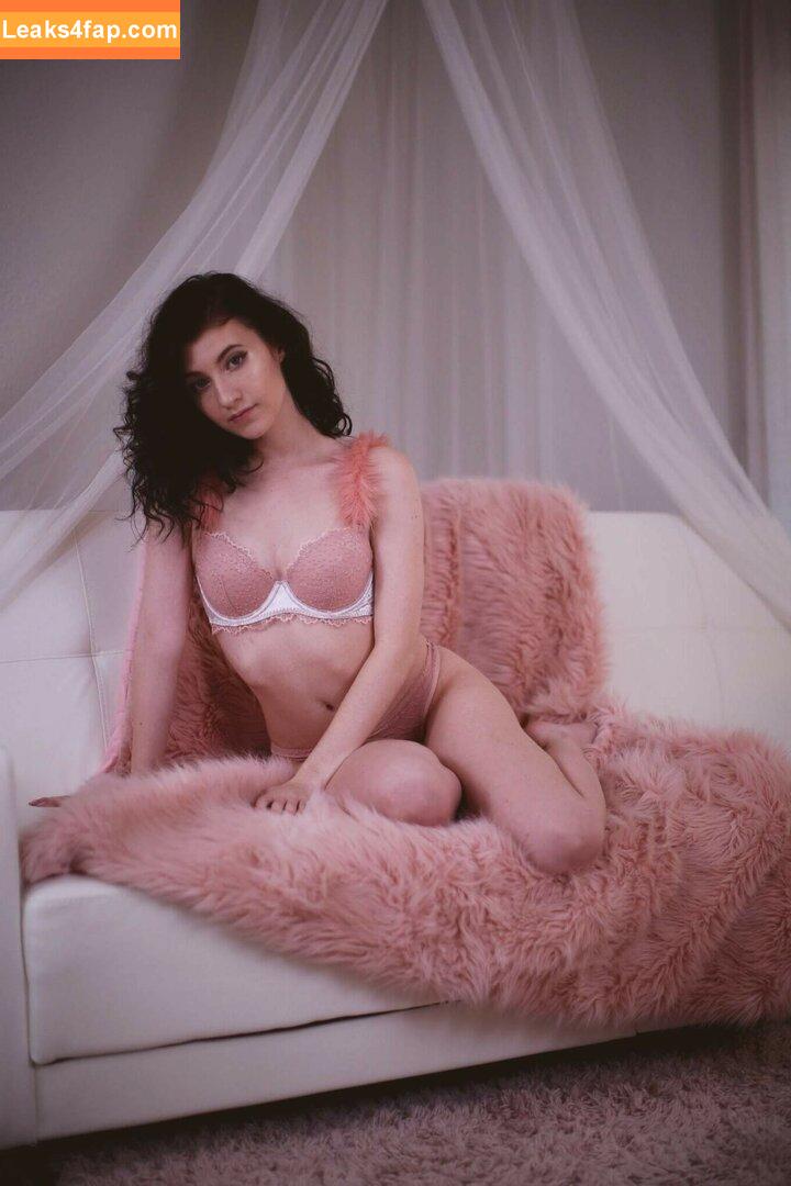 Elizabeth Reed / KawaiiiKitten / KawaiiiKitty / elizabethreed / hi_its_elizabeth_reed leaked photo photo #0090