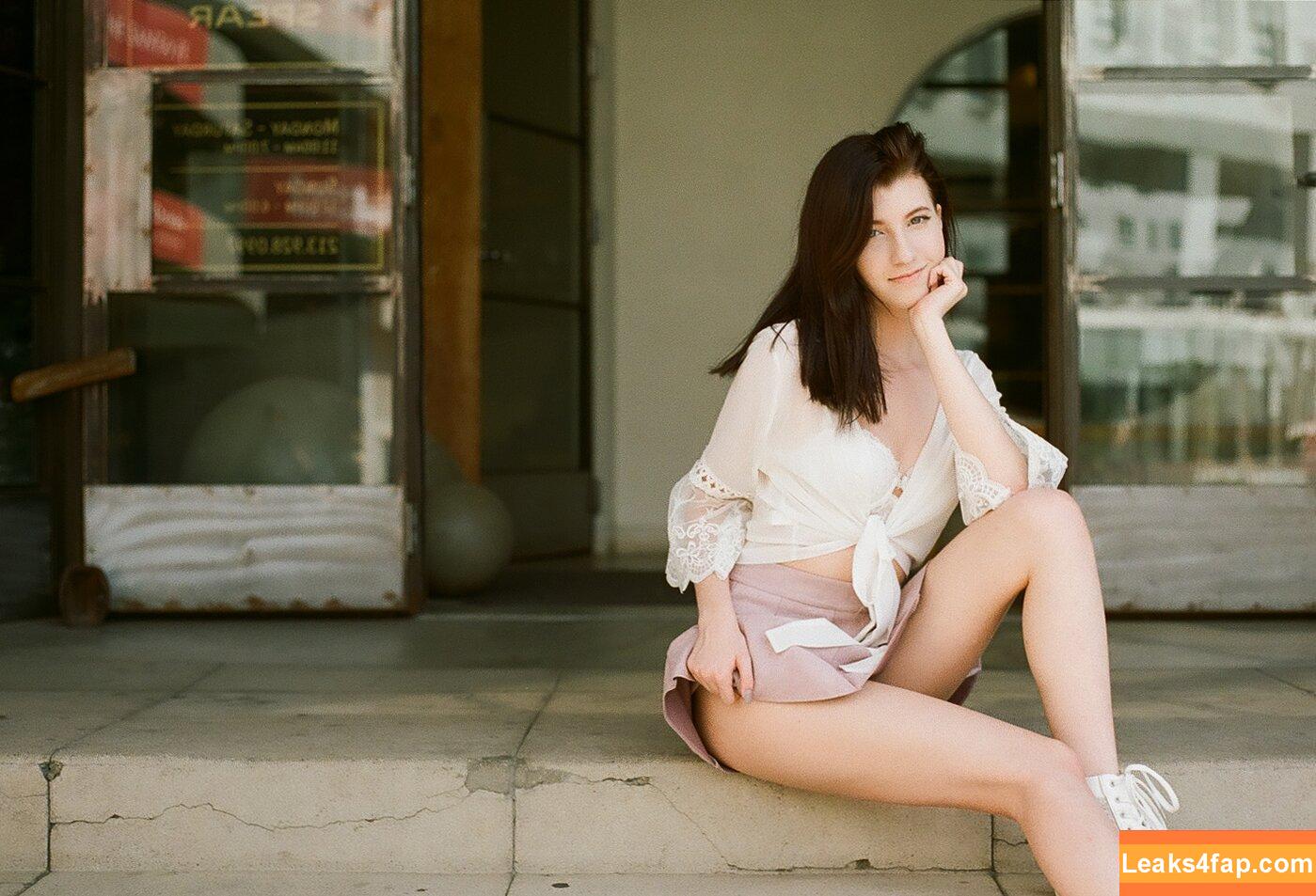 Elizabeth Reed / KawaiiiKitten / KawaiiiKitty / elizabethreed / hi_its_elizabeth_reed leaked photo photo #0524