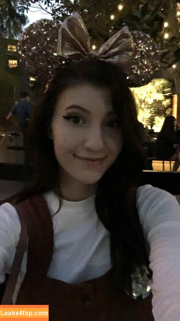 Elizabeth Reed / KawaiiiKitten / KawaiiiKitty / elizabethreed / hi_its_elizabeth_reed leaked photo photo #0573