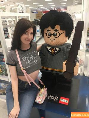 Elizabeth Reed photo #0139