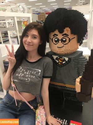 Elizabeth Reed photo #0140