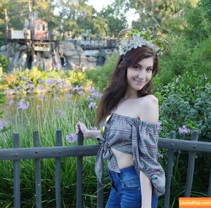 Elizabeth Reed photo #0250