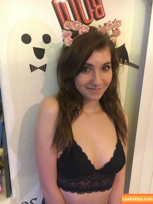 Elizabeth Reed photo #0335