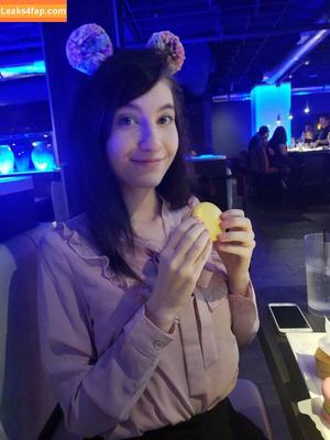 Elizabeth Reed photo #0370