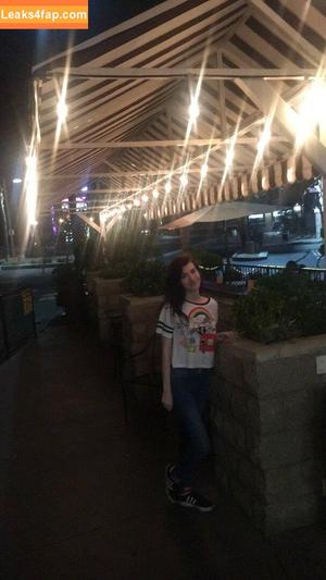 Elizabeth Reed photo #0422