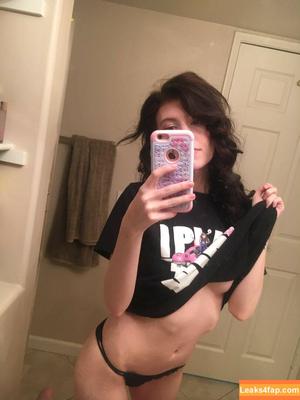 Elizabeth Reed photo #0472