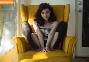 Elizabeth Reed photo #0578