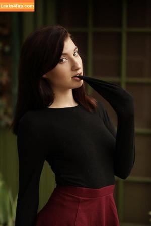 Elizabeth Reed photo #0669