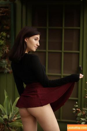Elizabeth Reed photo #0673