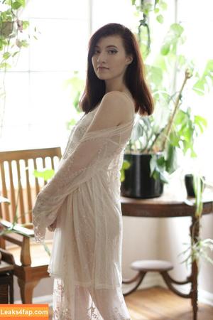 Elizabeth Reed photo #0725