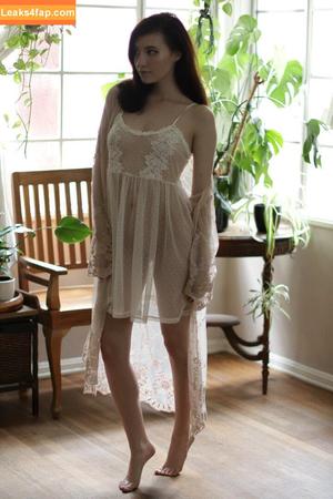Elizabeth Reed photo #0726