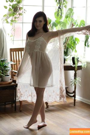 Elizabeth Reed photo #0727