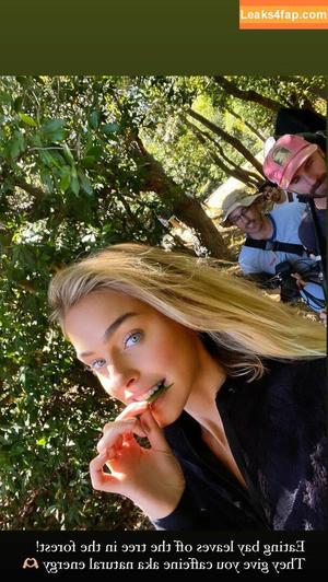 Elizabeth Turner photo #0052