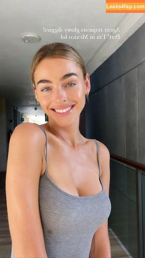 Elizabeth Turner photo #0168