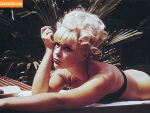 Elke Sommer фото #0003