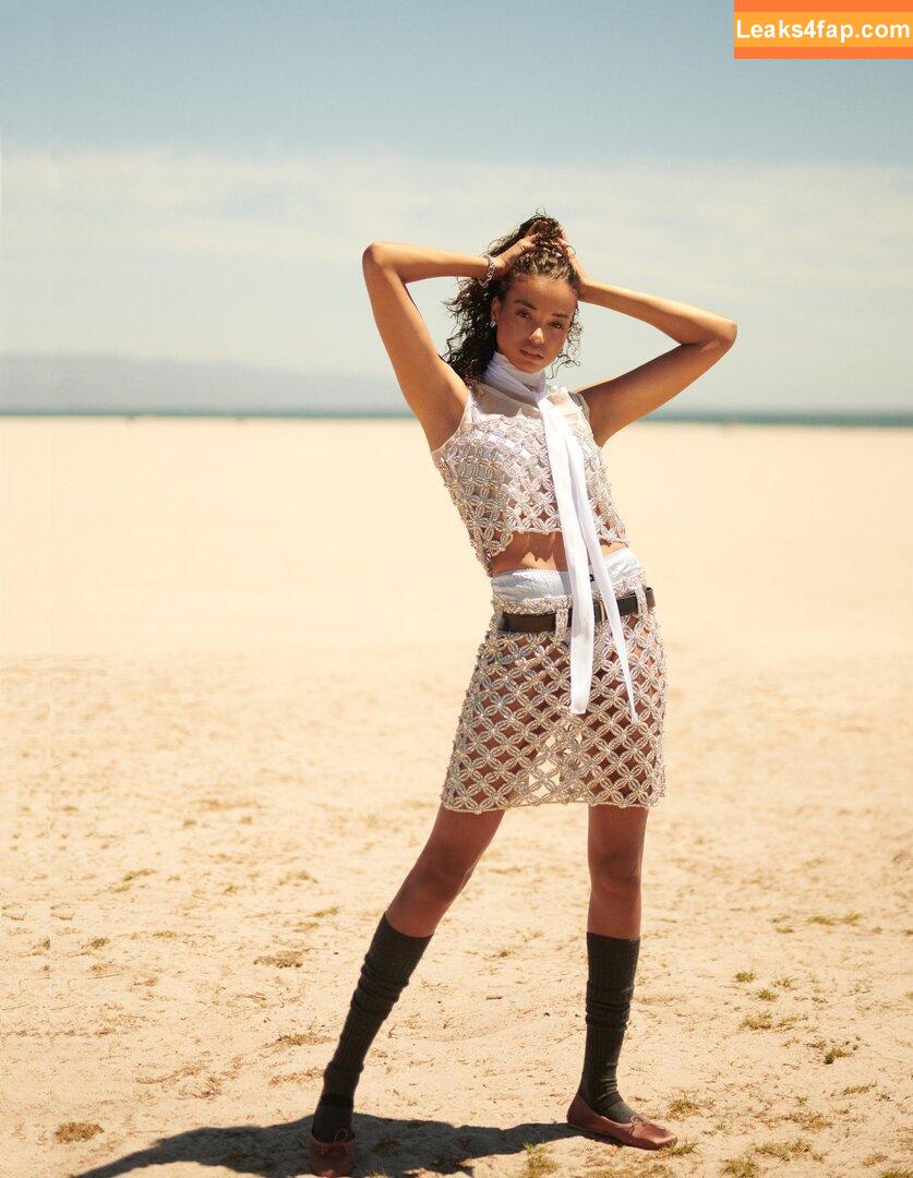 Ella Balinska / ellabalinska слитое фото фото #0383